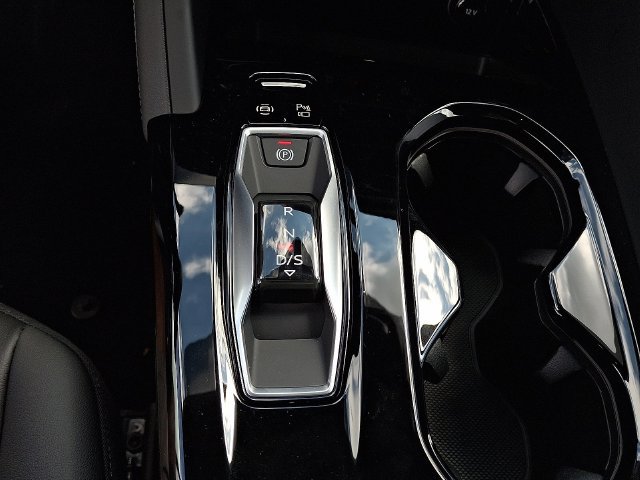 Used 2025 Audi Q5 Premium Plus AWD/4WD image 11