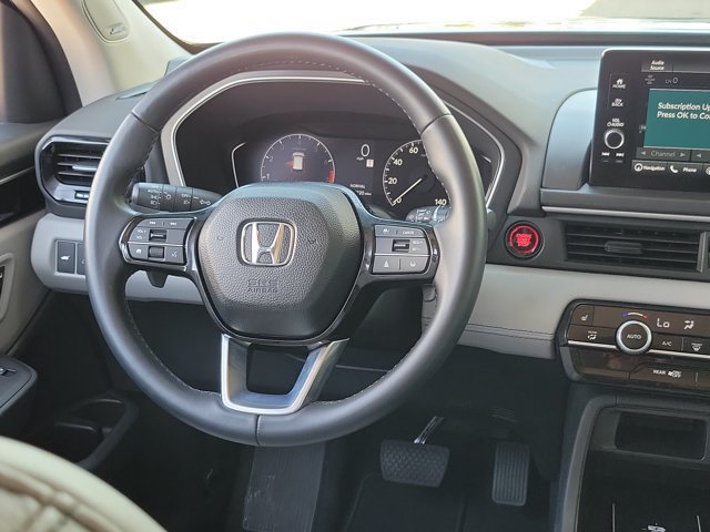 Used 2023 Honda Pilot Touring image 21