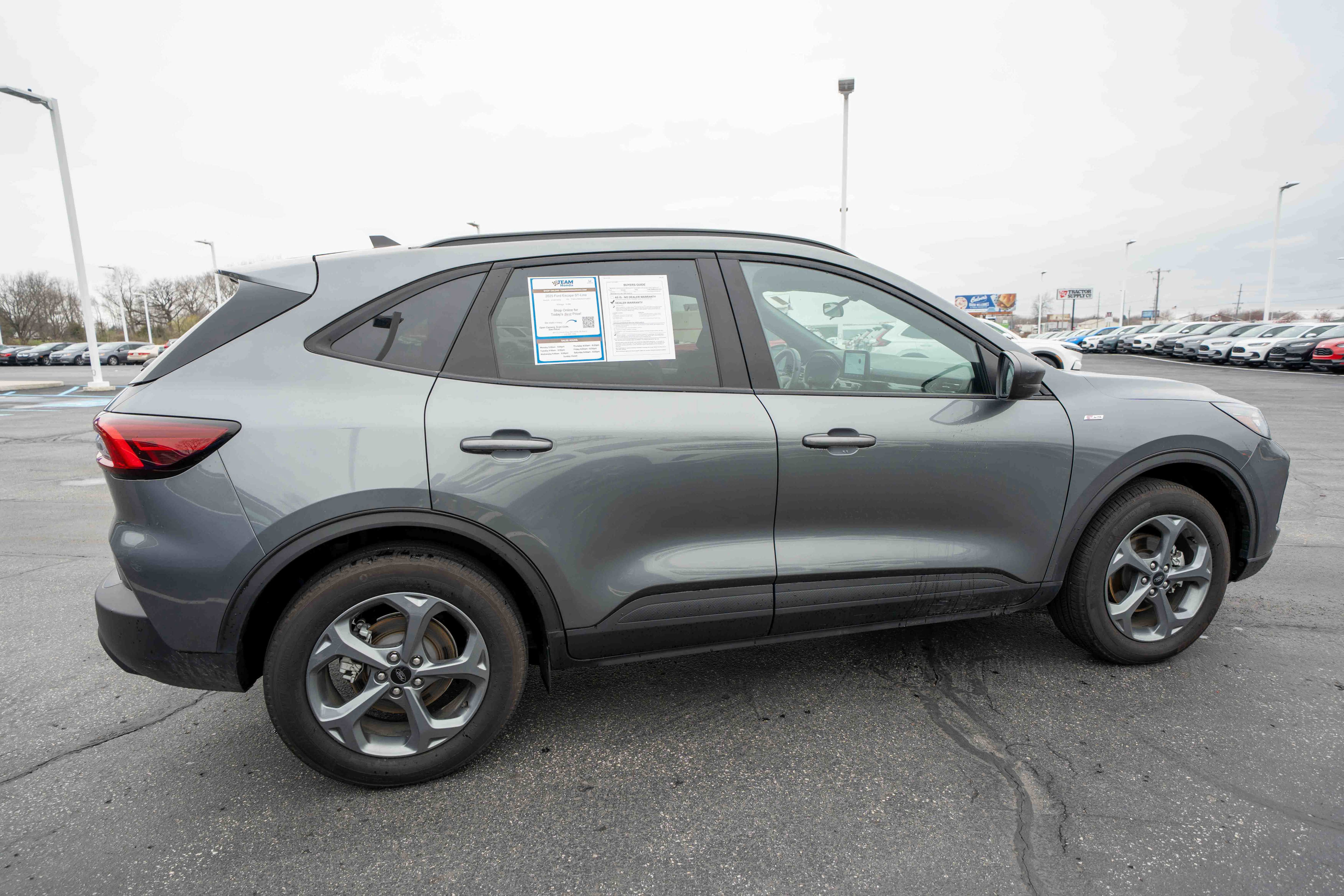 Used 2025 Ford Escape ST-Line w/ Cold Weather Package image 6