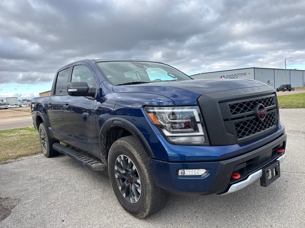 Used 2024 Nissan Titan PRO-4X w/ Pro-4x Convenience Package image 3