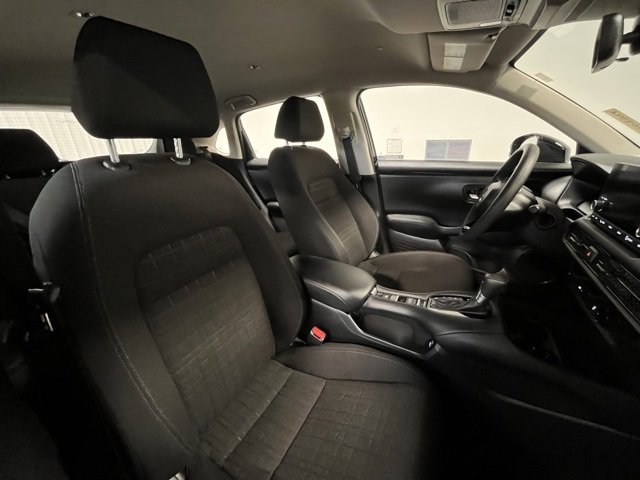 Used 2023 Honda HR-V LX image 9