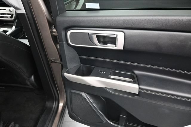 Used 2021 Ford Explorer XLT w/ Equipment Group 202A AWD/4WD image 20