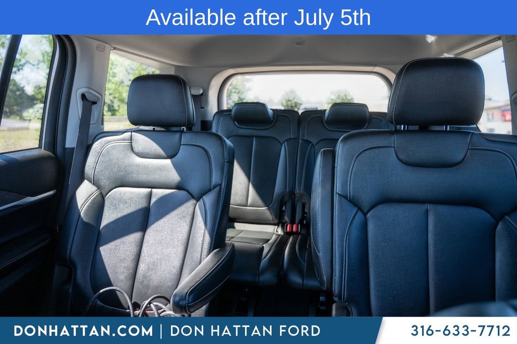 Used 2023 Jeep Grand Cherokee L Limited AWD/4WD image 17