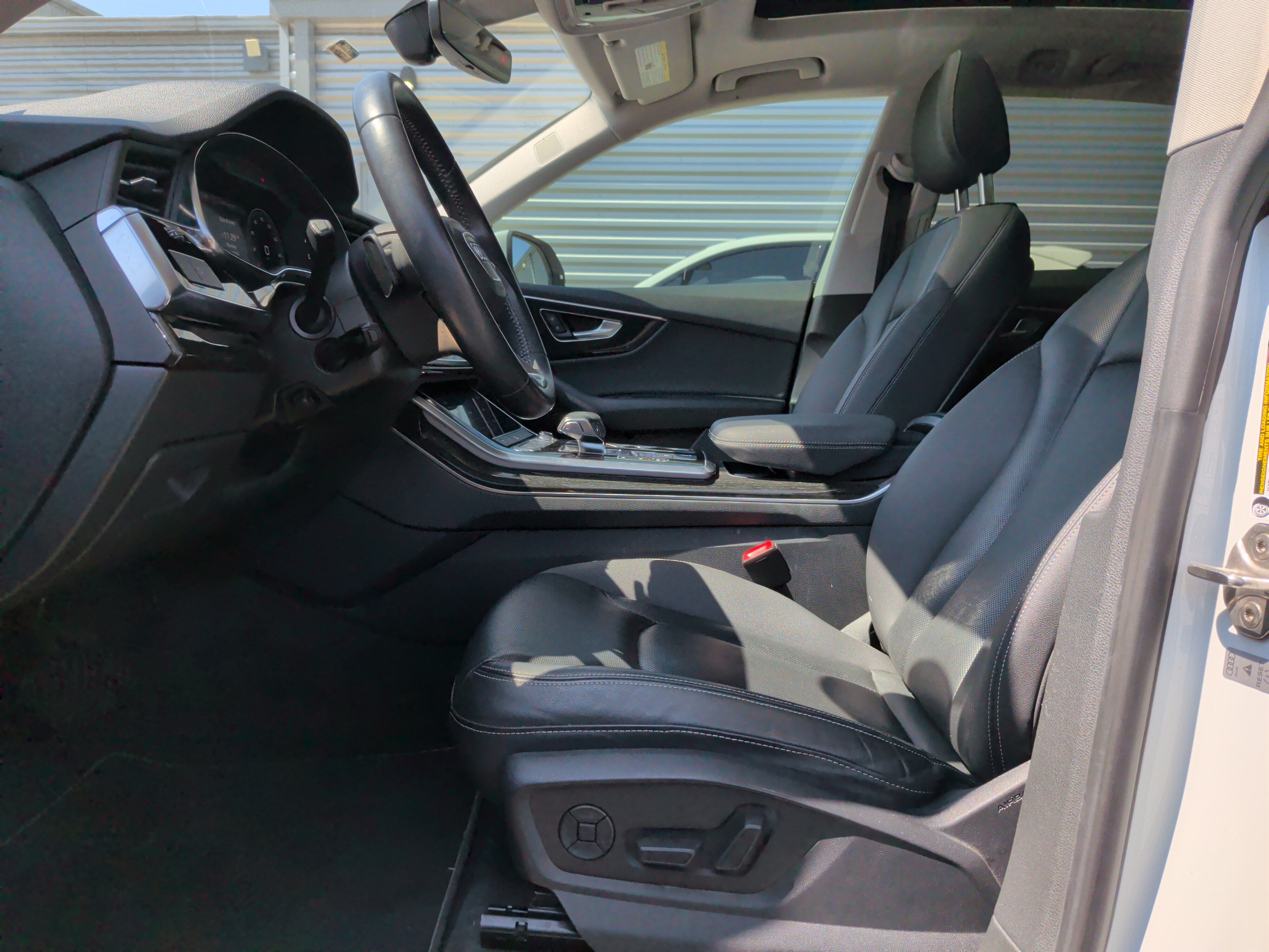 Used 2019 Audi Q8 Premium Plus AWD/4WD image 15