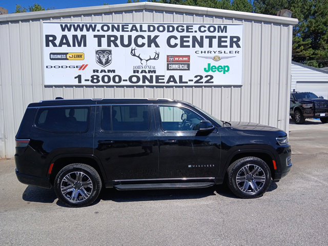 Used 2024 Jeep Wagoneer Series II AWD/4WD image 2