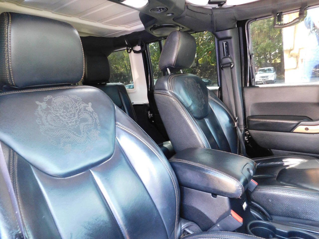 Used 2014 Jeep Wrangler Unlimited Sahara image 20