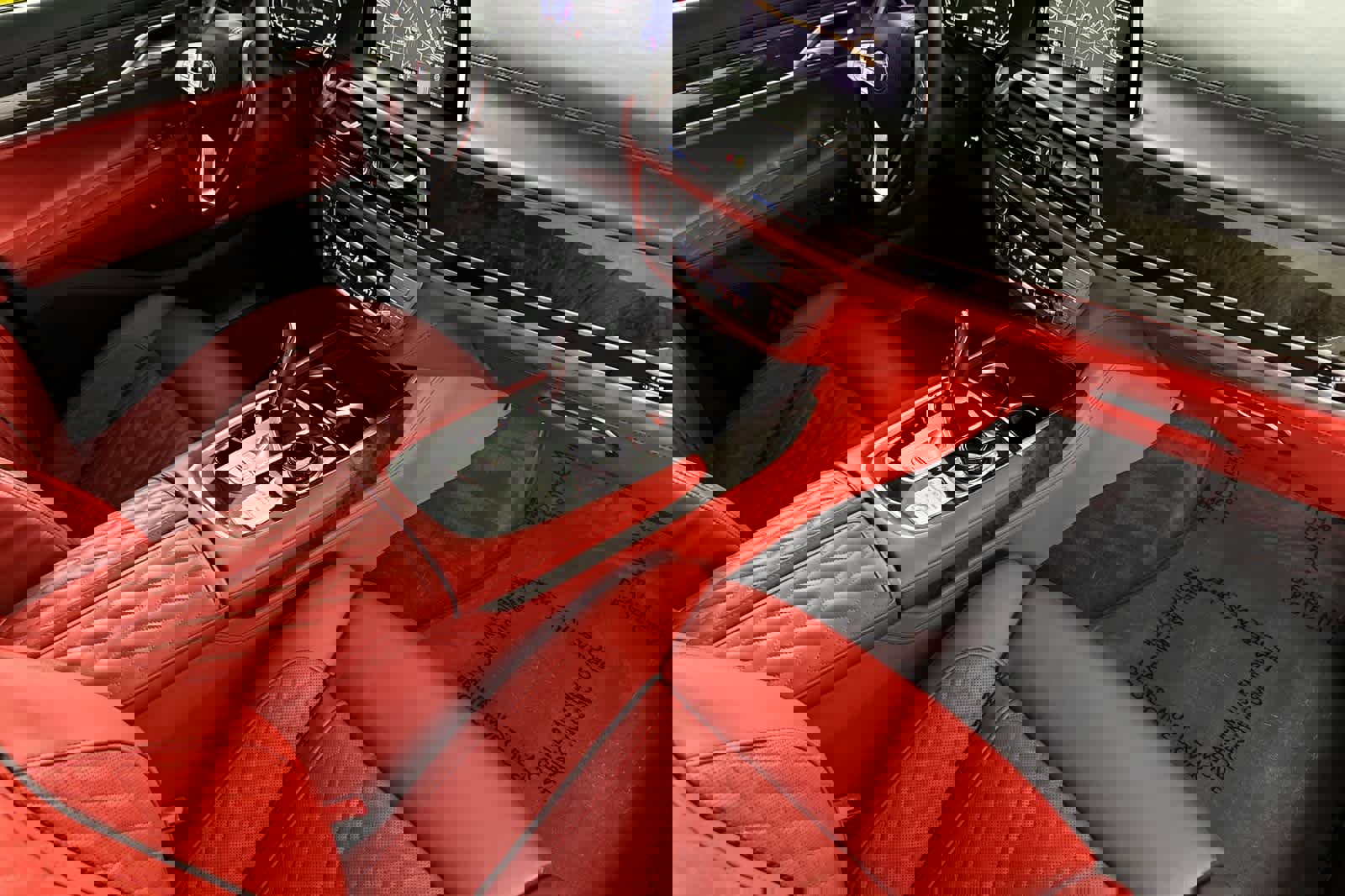 Used 2021 BMW ALPINA B7 xDrive w/ Luxury Rear Seating Package image 15