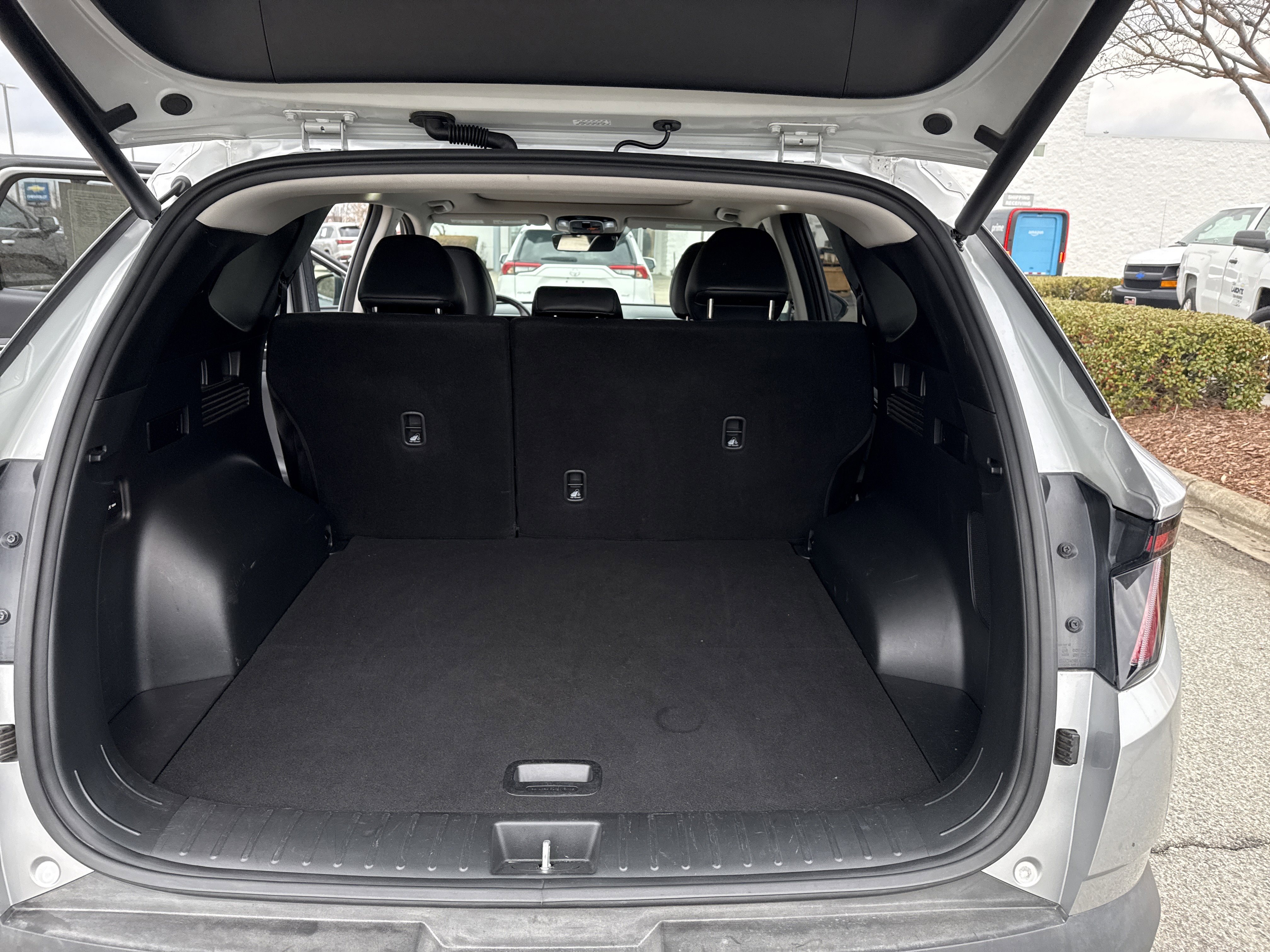 Used 2024 Hyundai Tucson Limited image 32