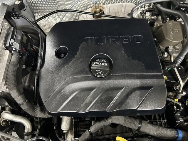 Used 2023 Chevrolet TrailBlazer RS w/ Sun and Liftgate Package FWD image 10