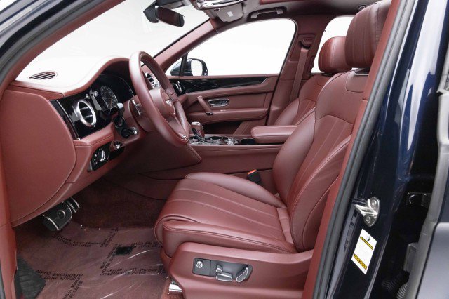 Used 2019 Bentley Bentayga image 26