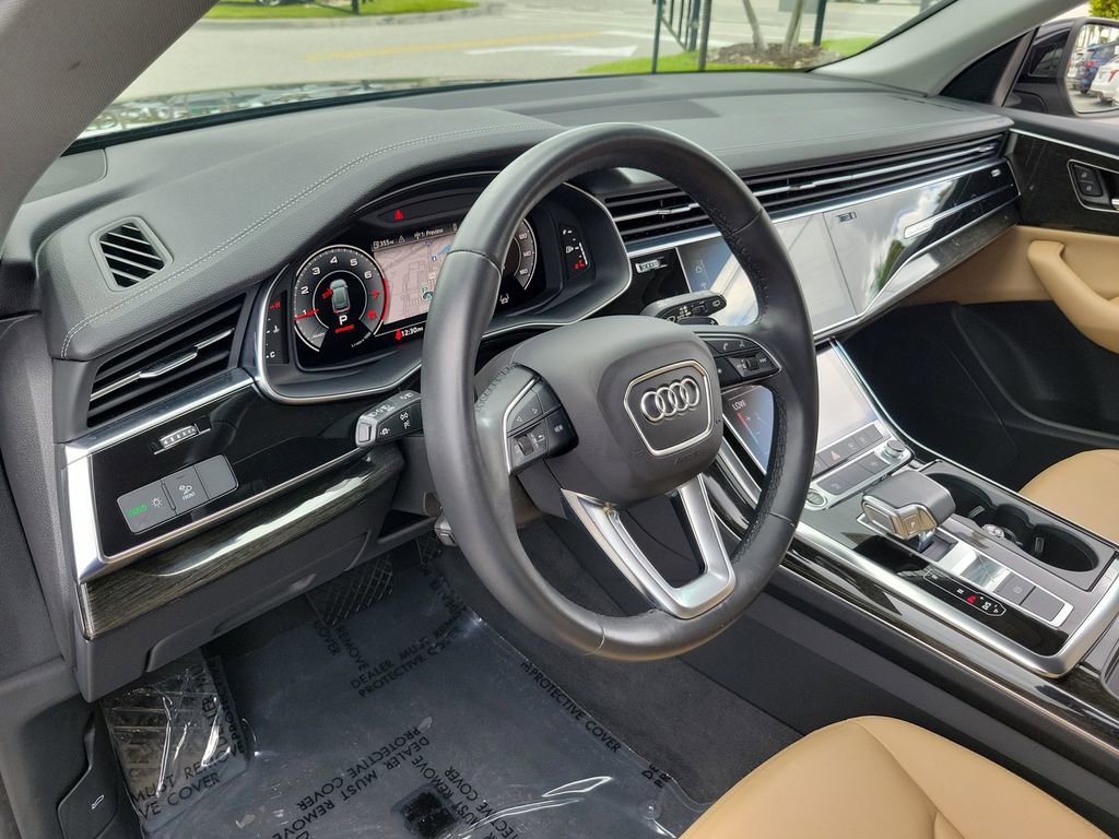 Used 2023 Audi Q8 Premium w/ Convenience Package AWD/4WD image 7