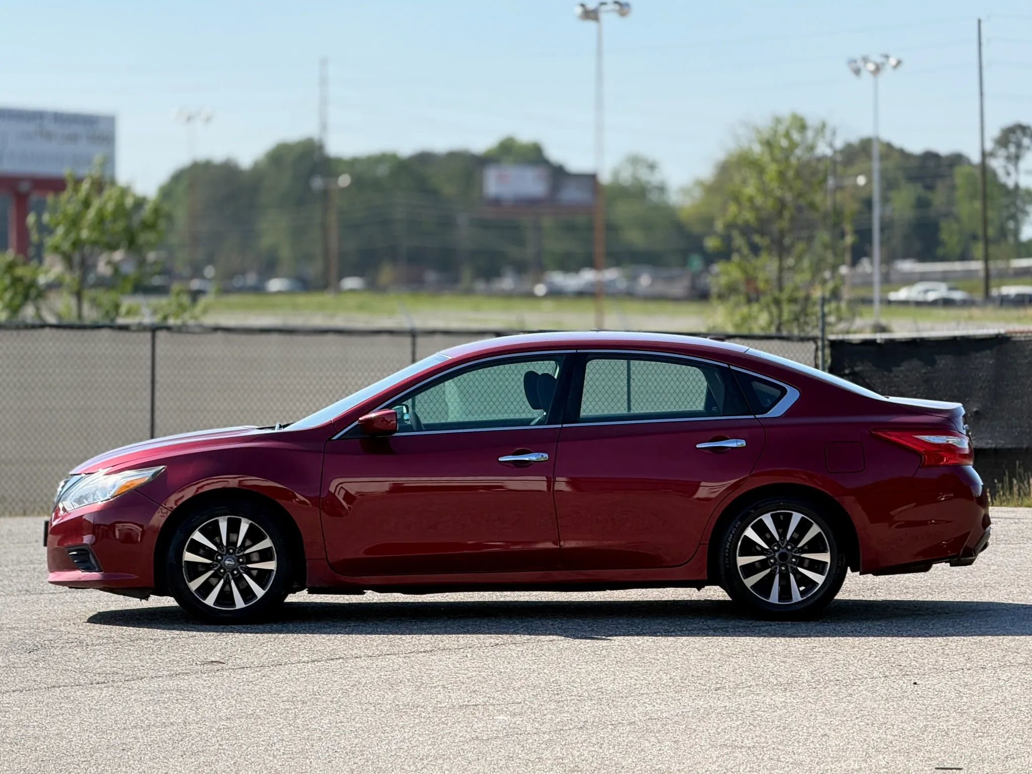 Used 2017 Nissan Altima 2.5 SV FWD image 8