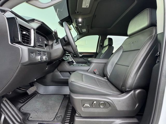 Used 2025 GMC Sierra 3500 Denali w/ Denali Reserve Package image 30