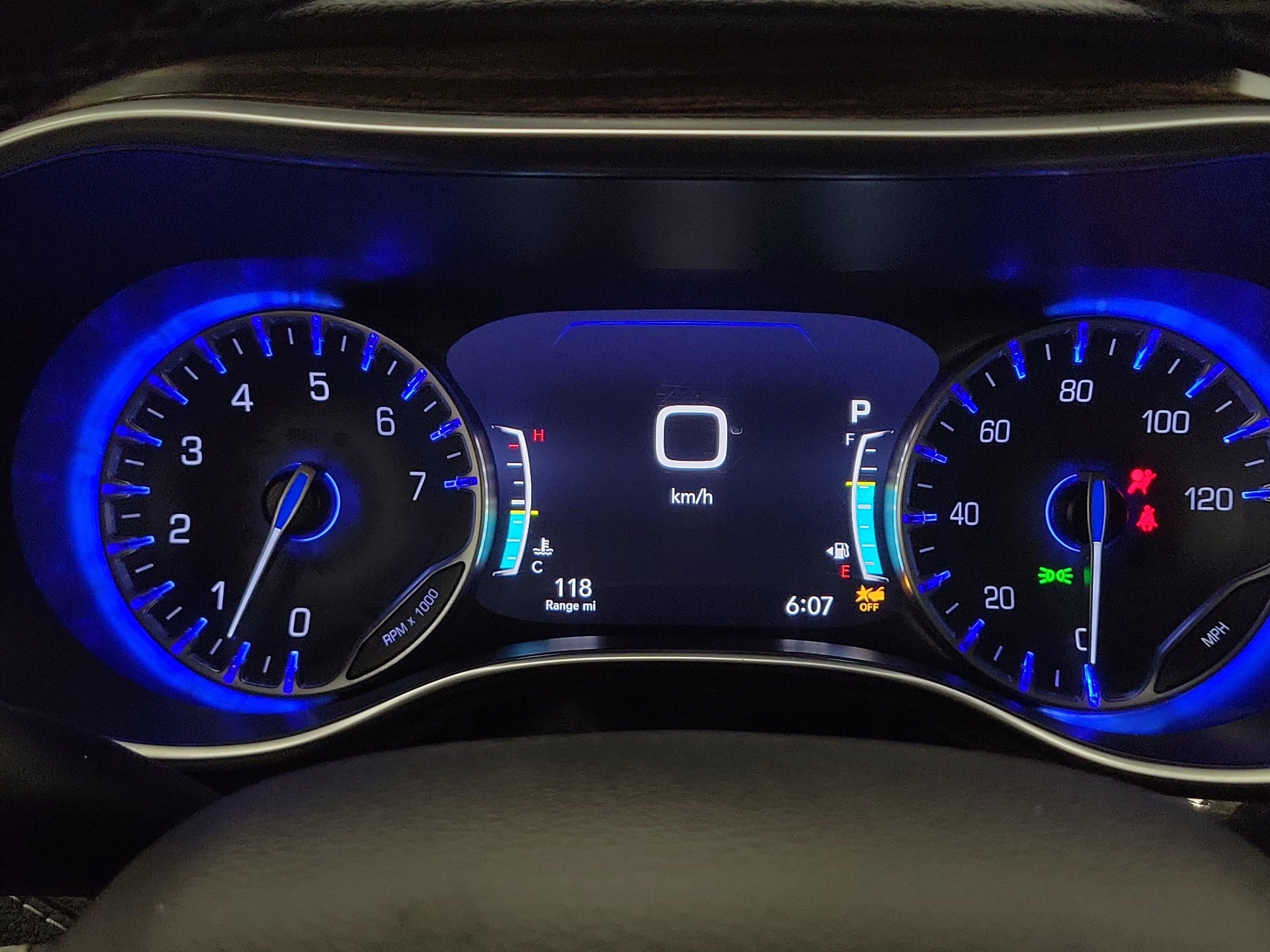 Used 2023 Chrysler Pacifica Limited FWD image 15