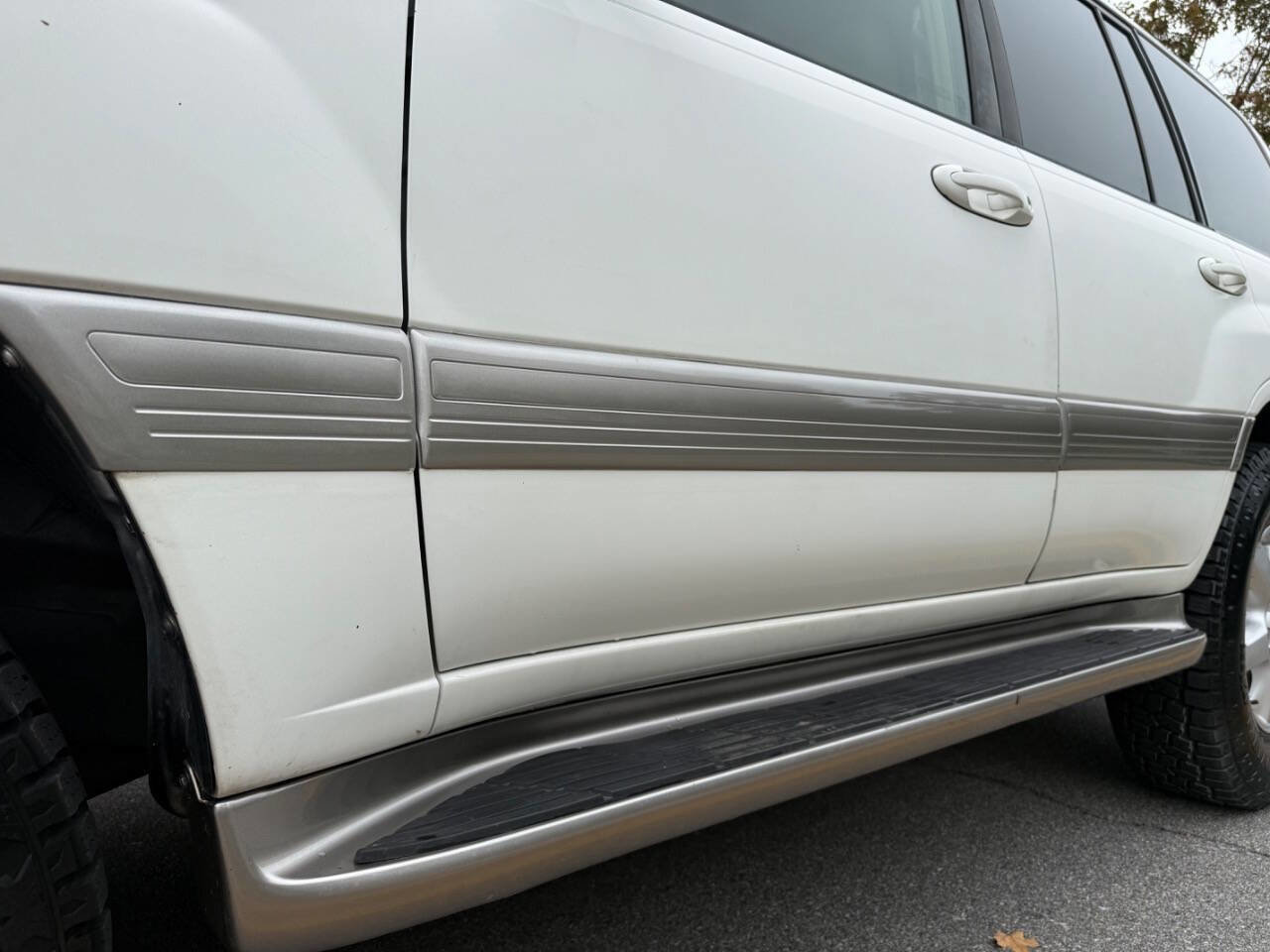 Used 2004 Toyota Land Cruiser image 14