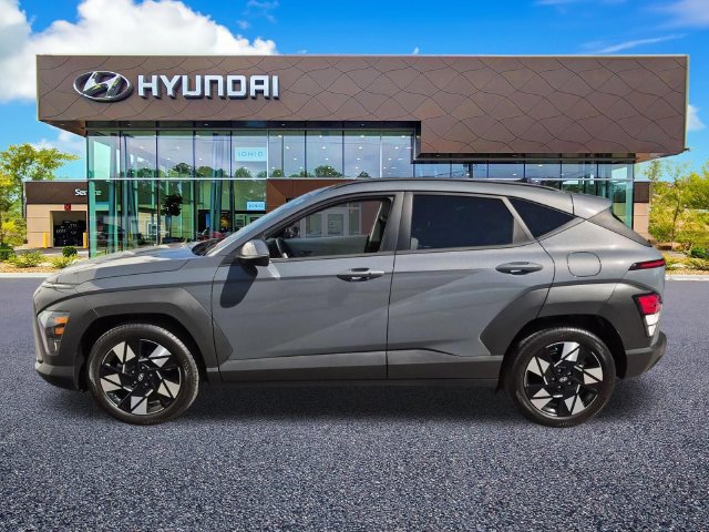 Used 2024 Hyundai Kona SEL FWD image 4