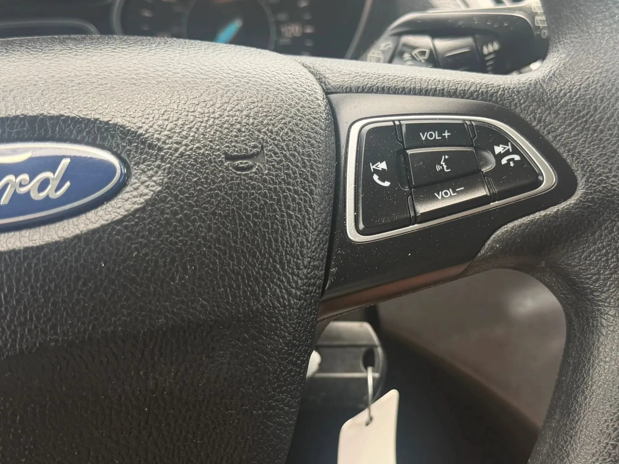 Used 2018 Ford Escape SE FWD image 19