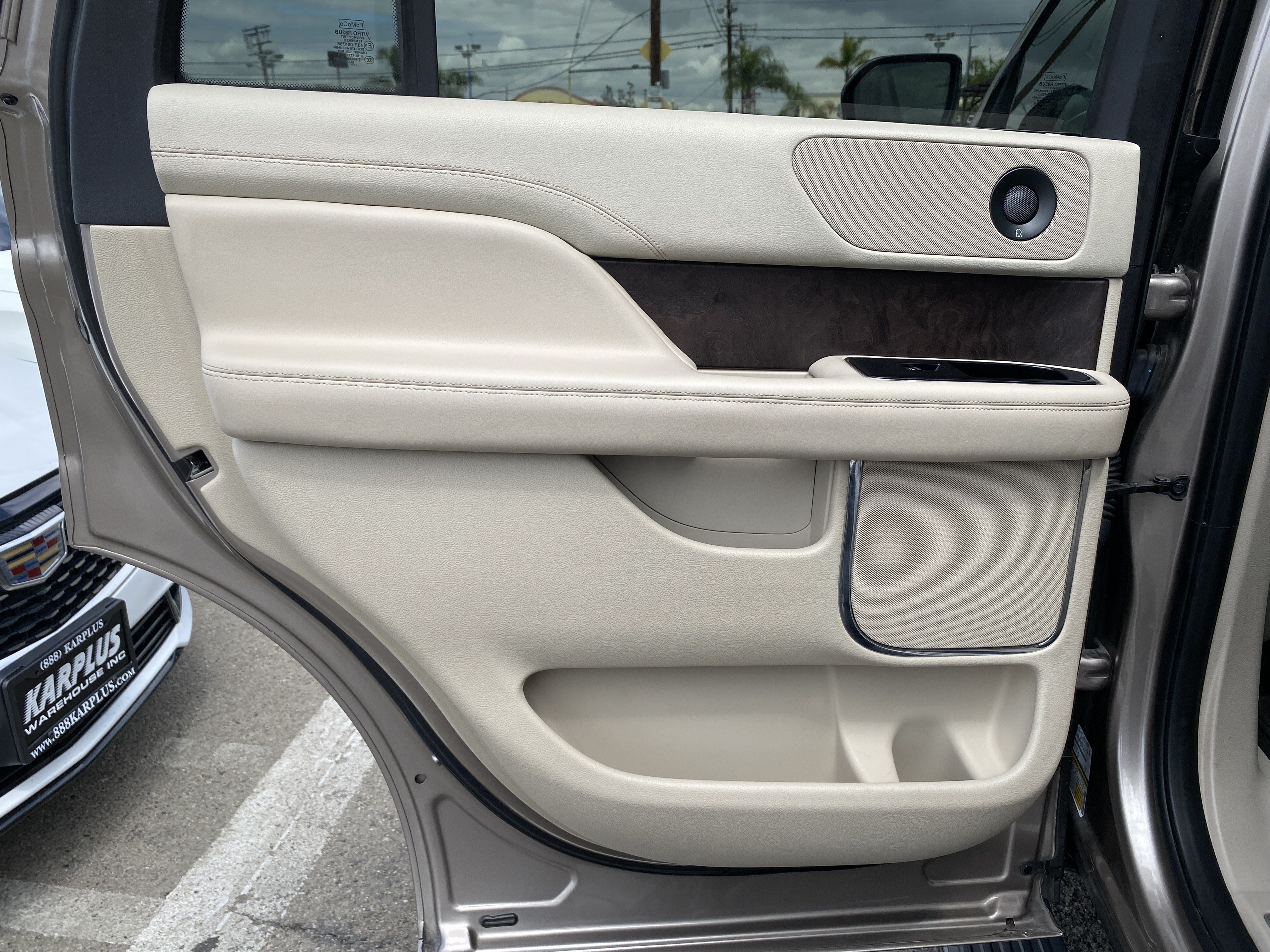 Used 2019 Lincoln Navigator Select w/ Cargo Package RWD image 22