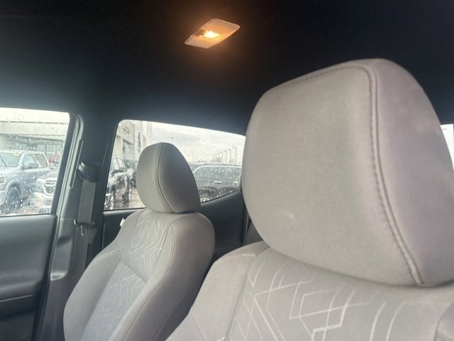 Used 2017 Toyota Tacoma TRD Sport image 11