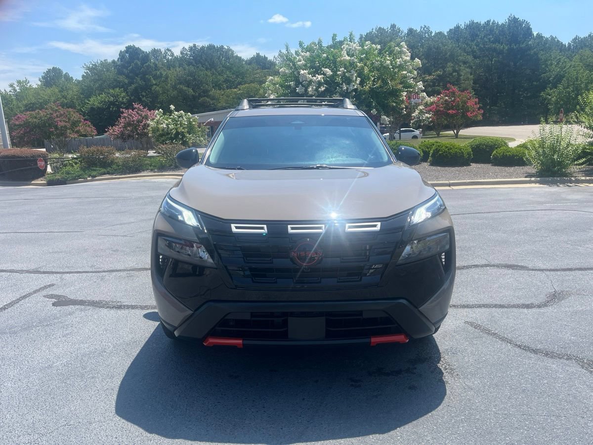 Used 2026 Nissan Rogue SV AWD/4WD image 2