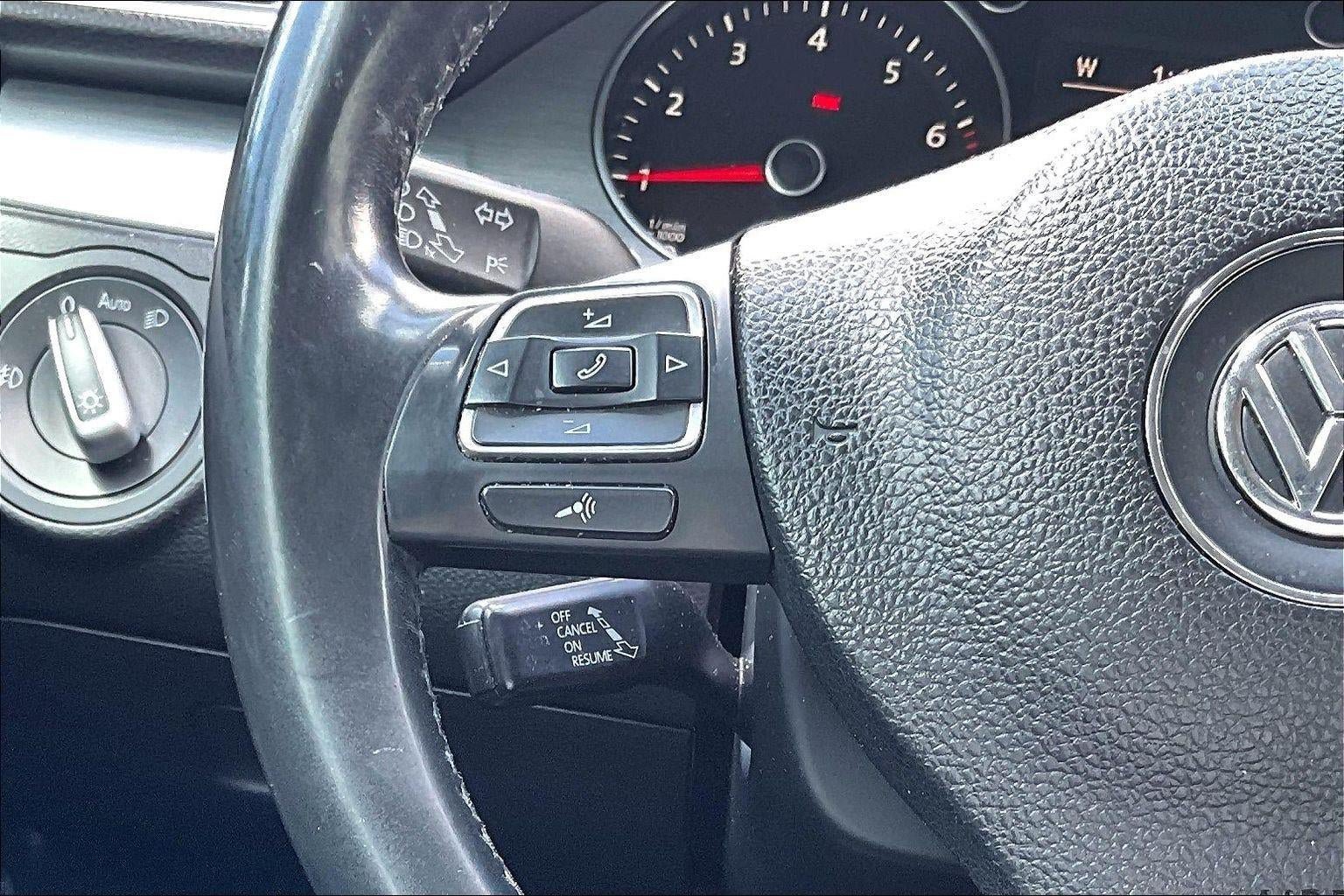 Used 2013 Volkswagen CC Sport FWD image 13