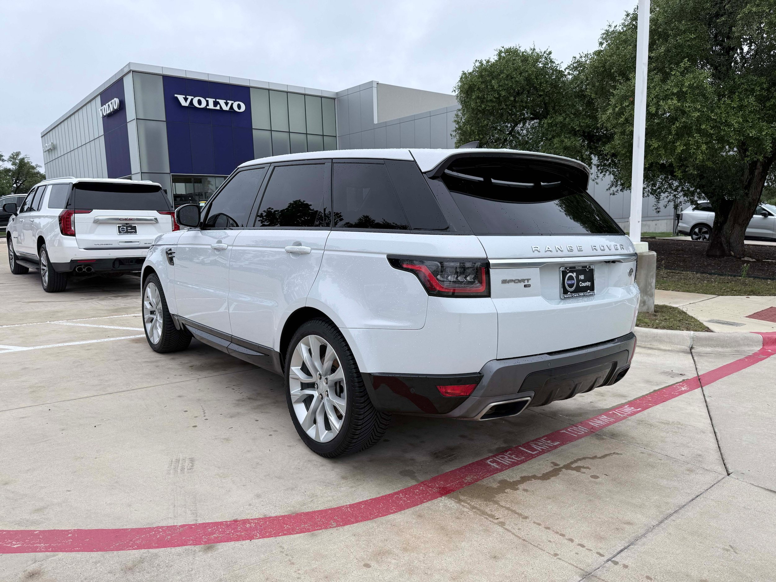 Used 2020 Land Rover Range Rover Sport HSE AWD/4WD image 4
