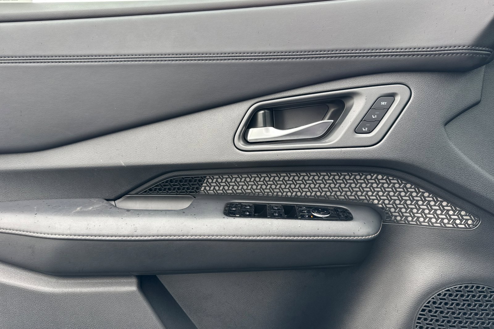 Certified 2023 Nissan Ariya ENGAGE e-4ORCE image 11