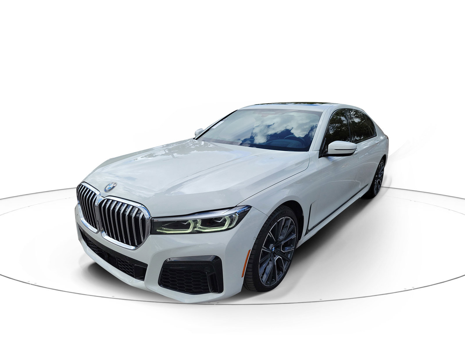 Used 2022 BMW 750i xDrive w/ M Sport Package image 2