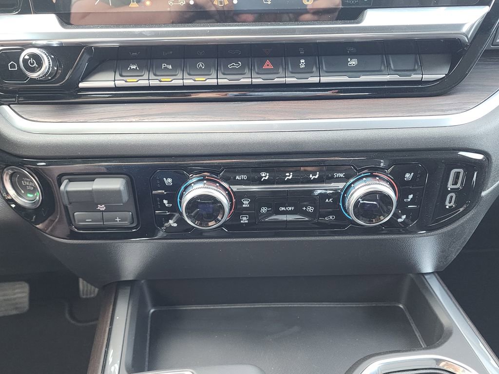 New 2026 GMC Sierra 1500 SLT w/ SLT Premium Plus Package image 28