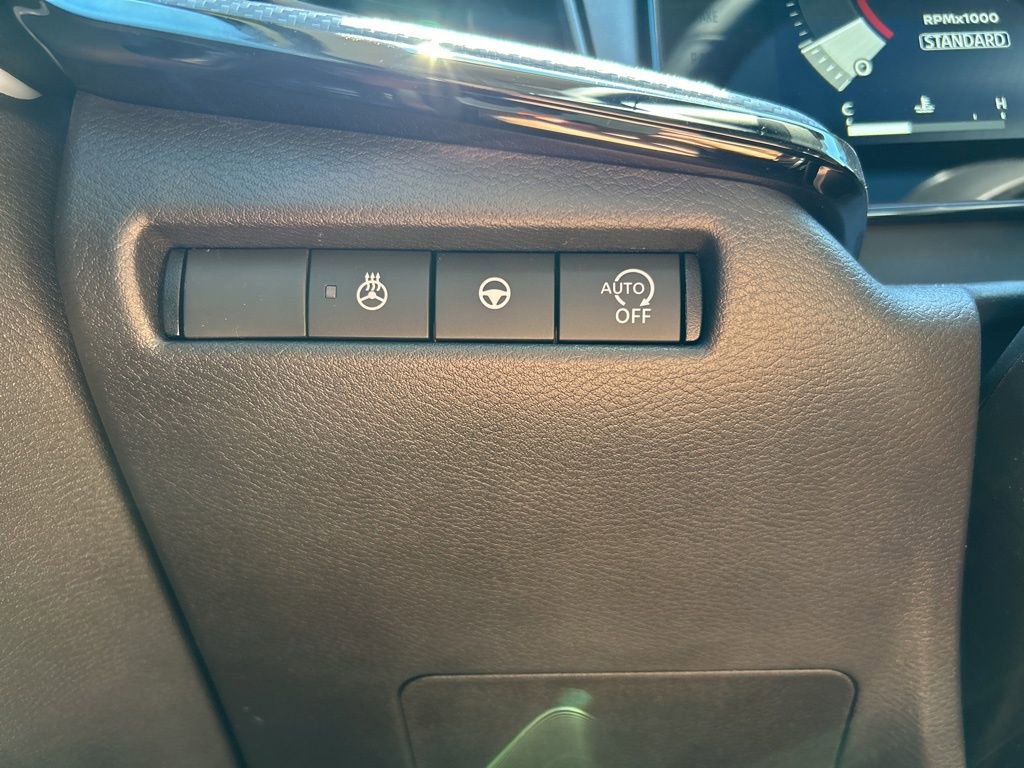 New 2026 Nissan Kicks SR w/ SR Premium Package FWD image 30