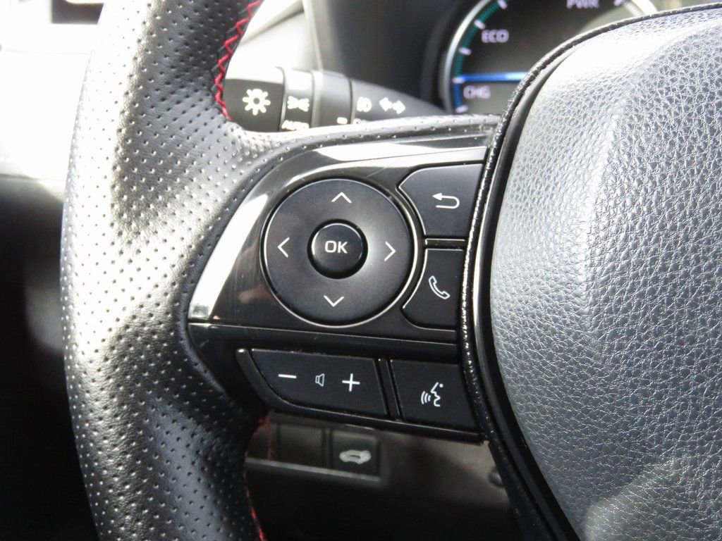 Used 2021 Toyota RAV4 XLE w/ Convenience Package image 23