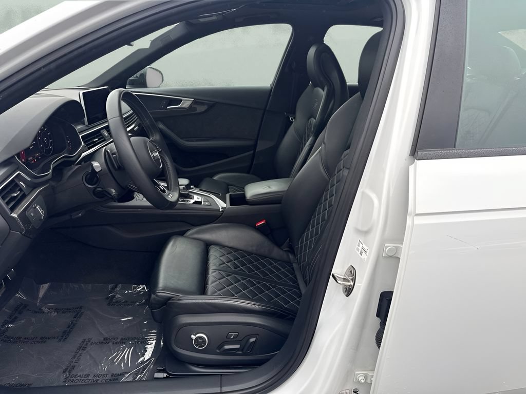 Used 2019 Audi S4 Premium Plus w/ Premium Plus Package AWD/4WD image 5