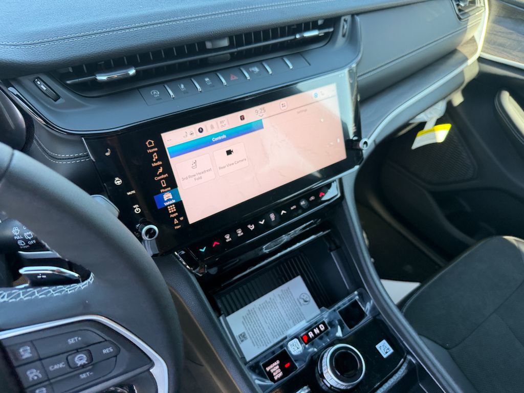 New 2026 Jeep Grand Cherokee L 4WD image 18