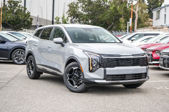 New 2027 Kia Sportage EX FWD image 2