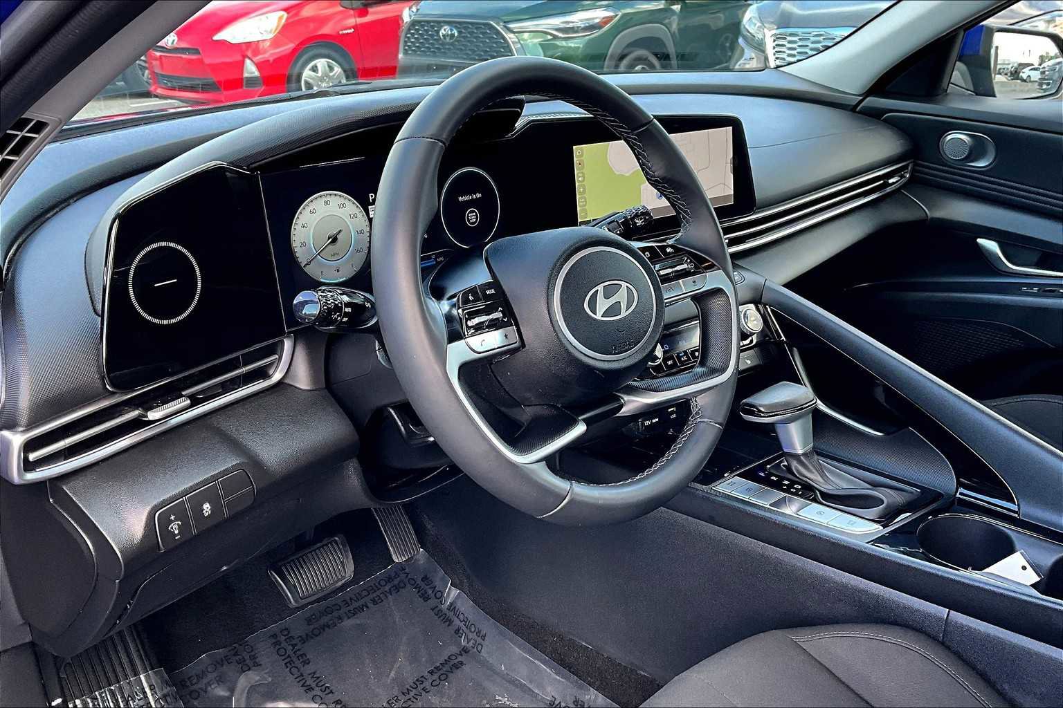 Used 2024 Hyundai Elantra SEL w/ Convenience Package image 17