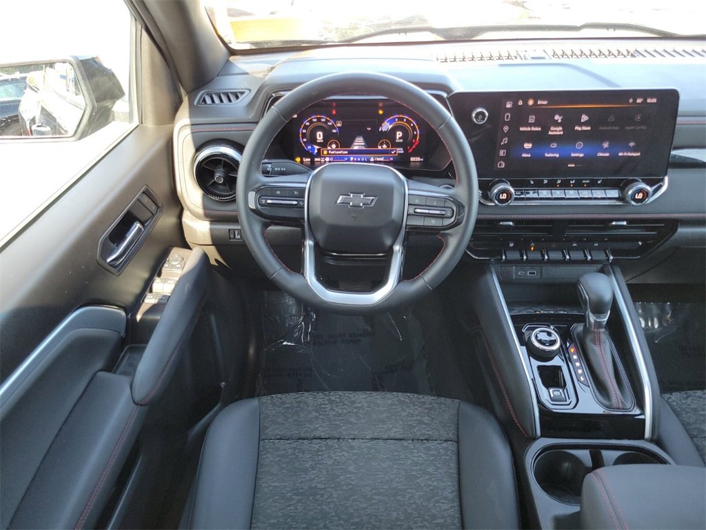 Used 2024 Chevrolet Colorado Z71 w/ Z71 Convenience Package 2 image 13