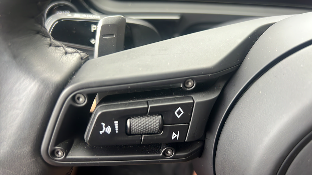 Certified 2025 Porsche Cayenne E-Hybrid AWD/4WD image 34