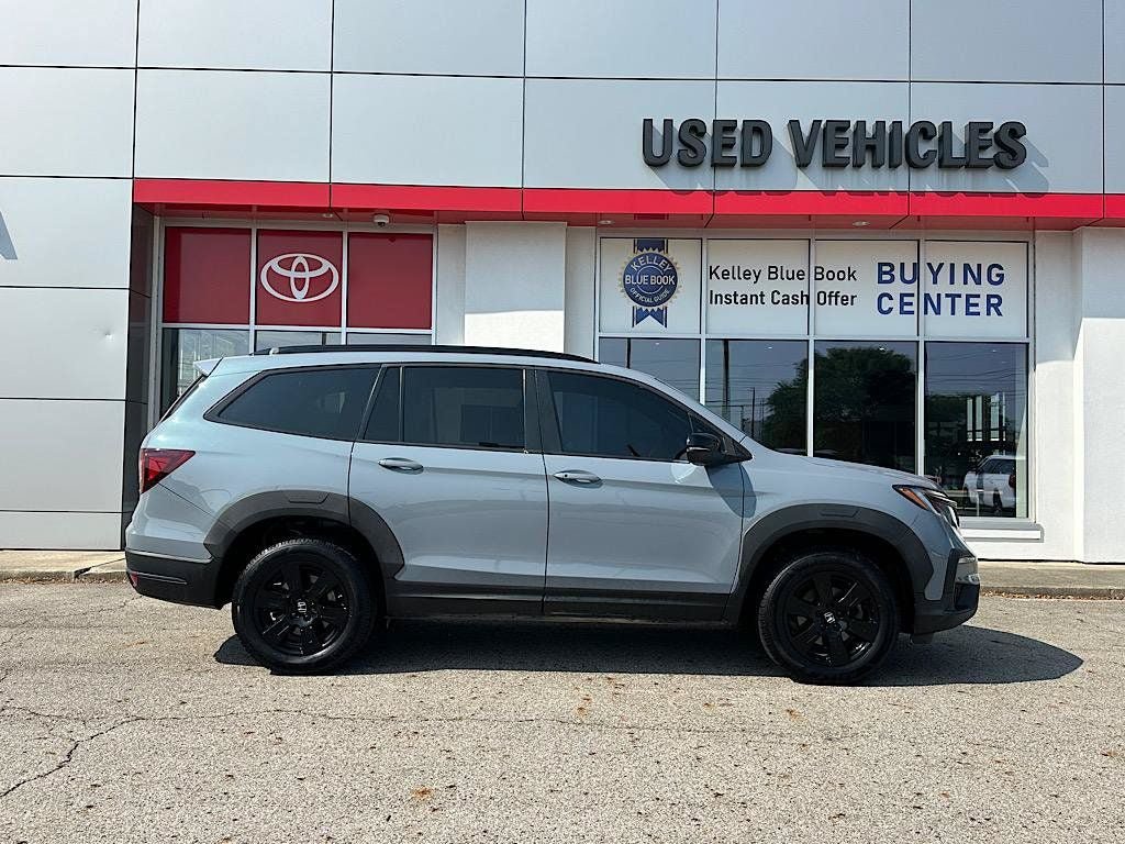 Used 2022 Honda Pilot TrailSport image 6