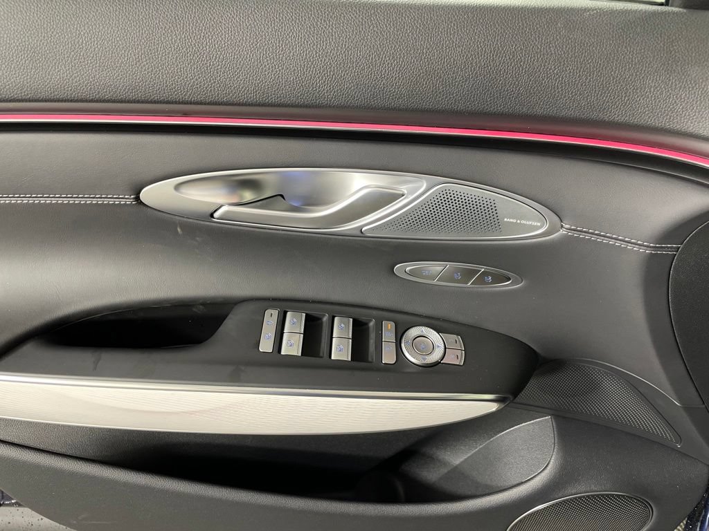 New 2026 Genesis GV70 2.5T Advanced AWD/4WD image 18