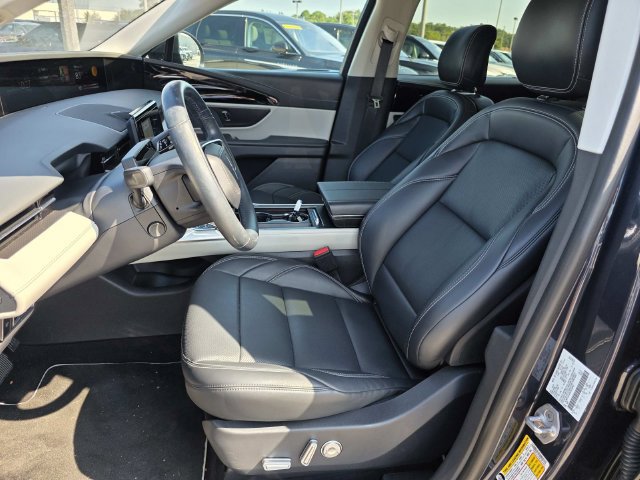 Certified 2024 Lincoln Nautilus Premier AWD/4WD image 9