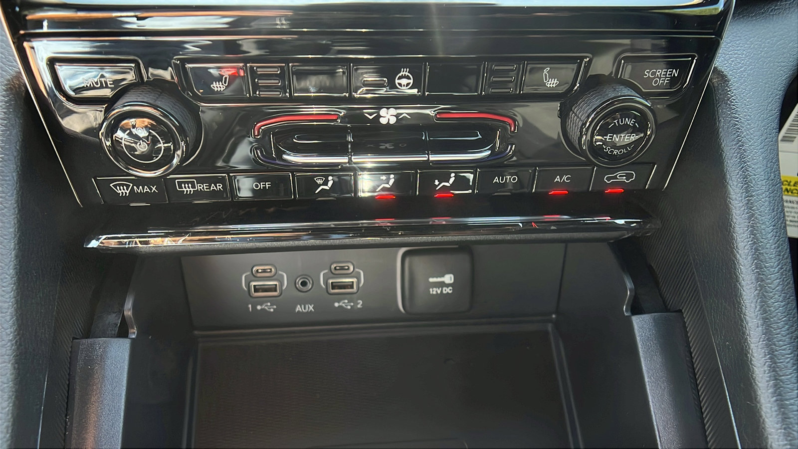 New 2025 Jeep Grand Cherokee 4WD image 31