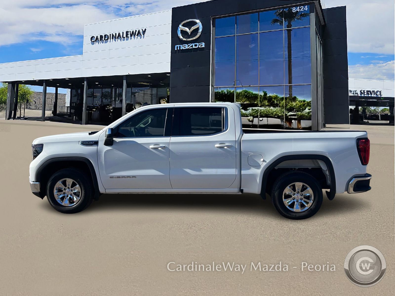 Used 2025 GMC Sierra 1500 SLE image 3