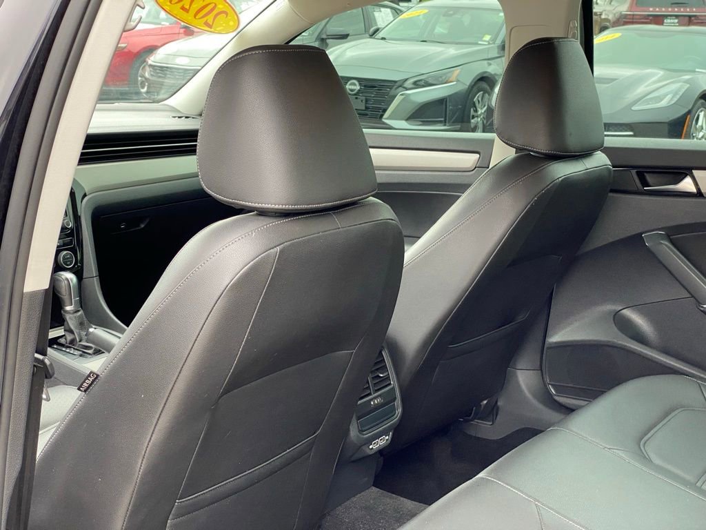 Used 2020 Volkswagen Passat 2.0T SE image 26