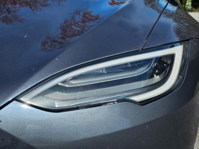 Used 2022 Tesla Model S AWD image 27