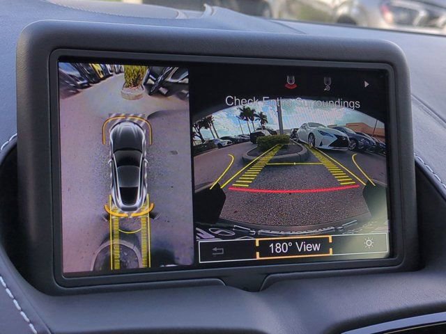 Used 2021 Aston Martin V8 Vantage Coupe image 18