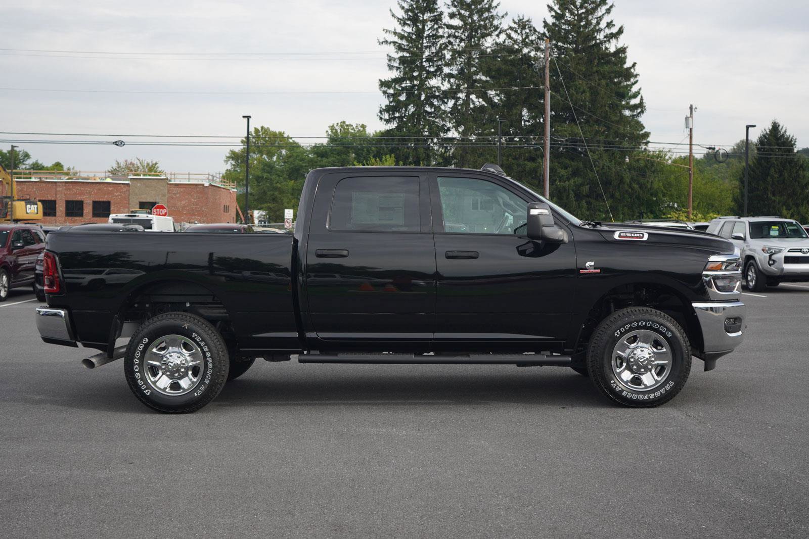 New 2025 RAM 2500 Tradesman AWD/4WD image 4