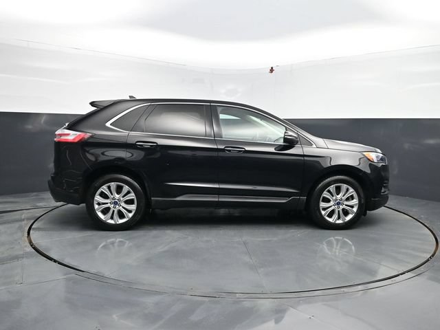 Used 2022 Ford Edge Titanium w/ Equipment Group 301A AWD/4WD image 11
