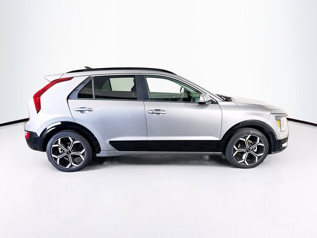Used 2023 Kia Niro EX Touring FWD image 4