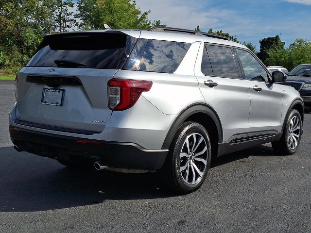 Used 2022 Ford Explorer ST-Line w/ Class IV Trailer Tow Package AWD/4WD image 9