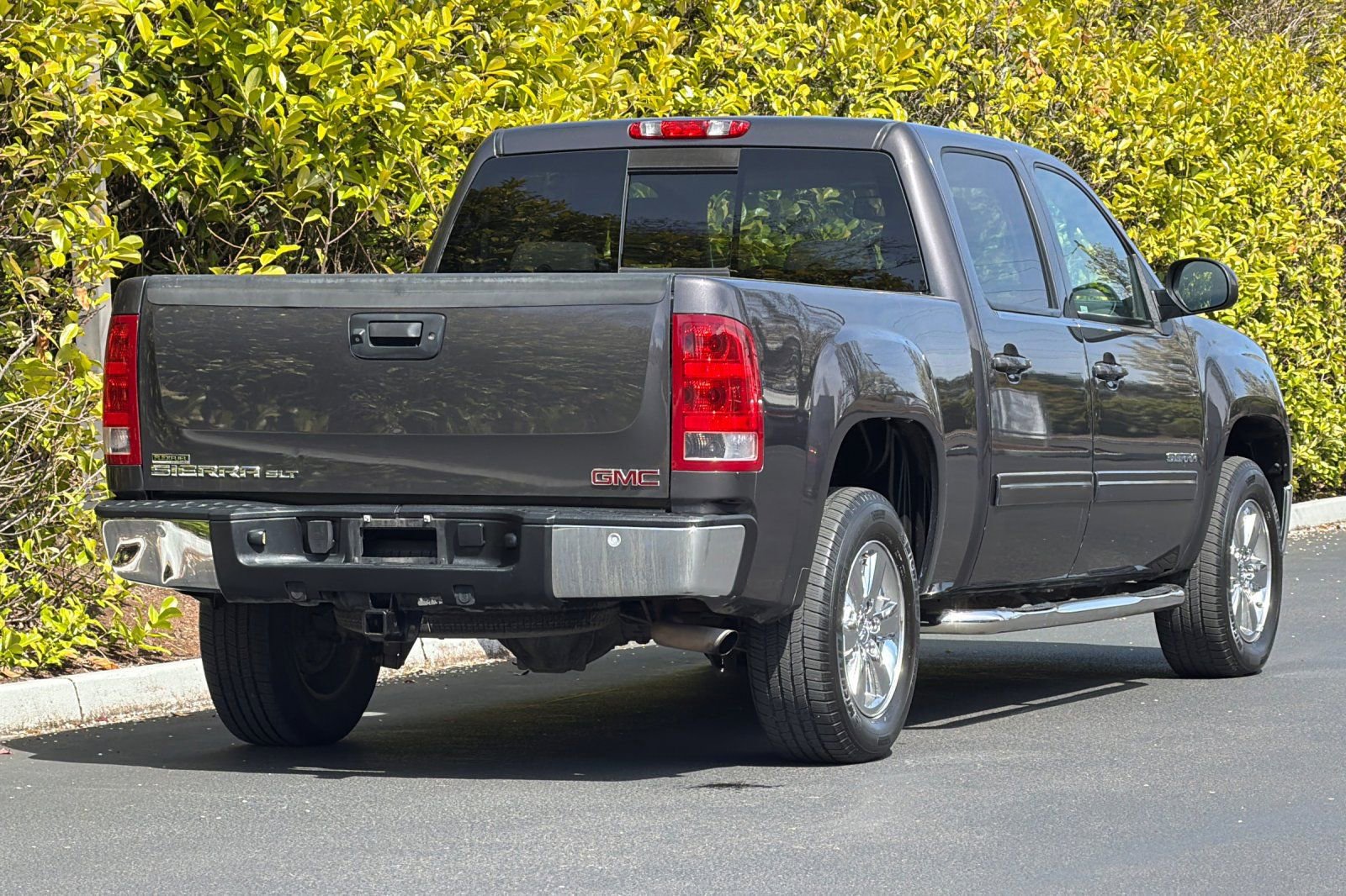 Used 2011 GMC Sierra 1500 SLT w/ SLT Convenience Package image 4